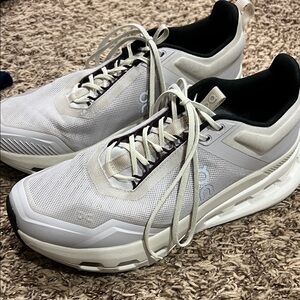 On running Cloud Nova X training shoes sz 8 womens